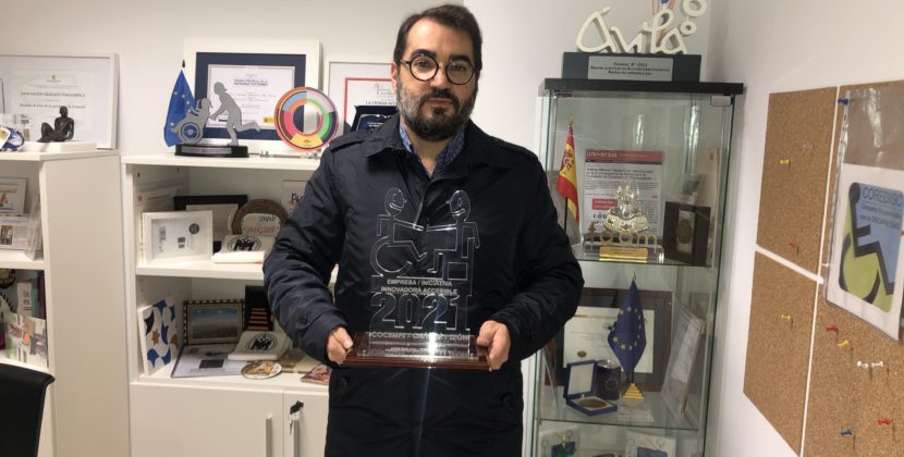 Antonio Tejada, fundador de La Ciudad Accesible, recibe el premio a la empresa más innovadora