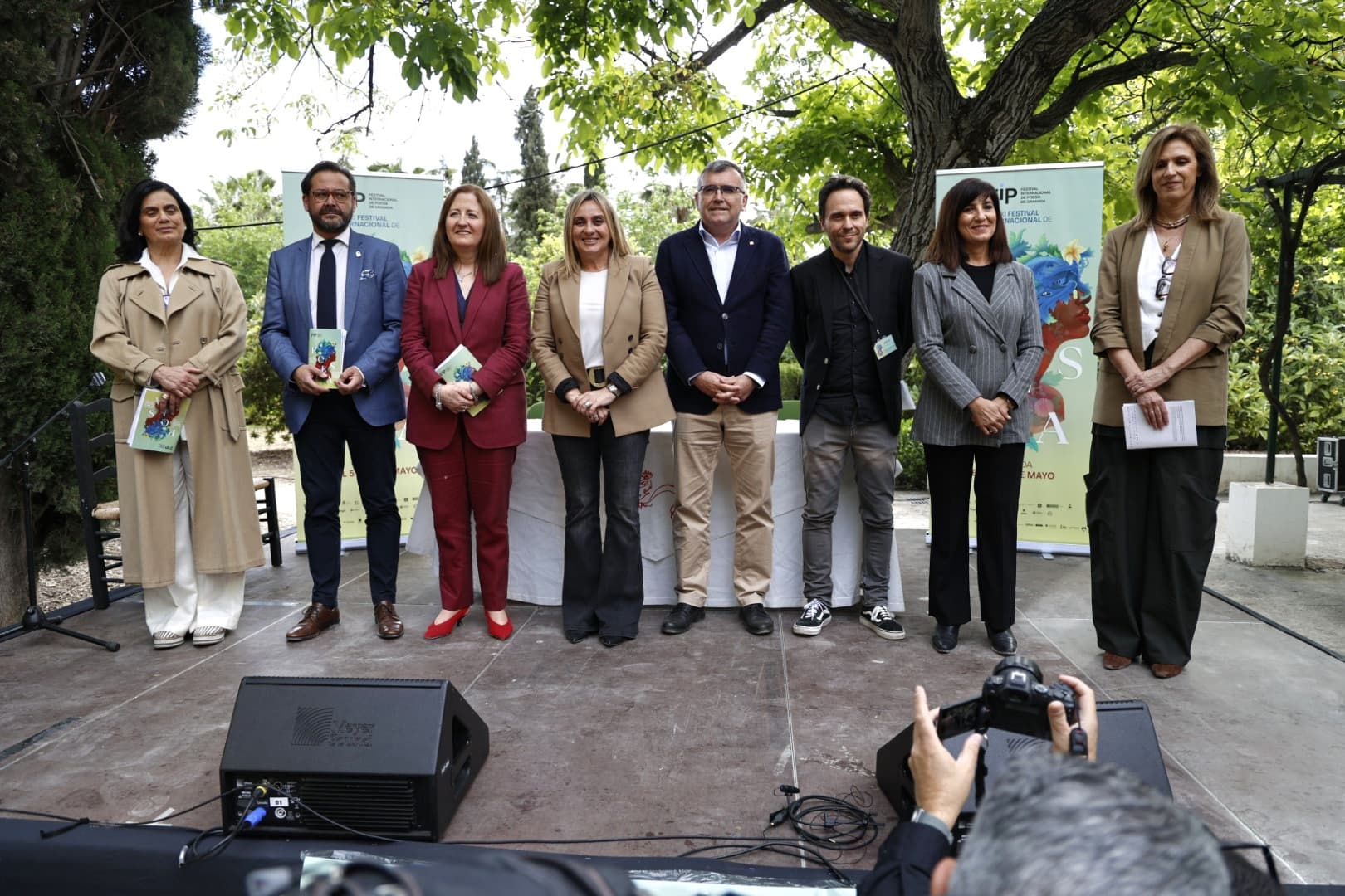 La alcaldesa inaugura la XXI Edición del Festival Internacional de Poesía de Granada, con un programa diverso y ecléctico