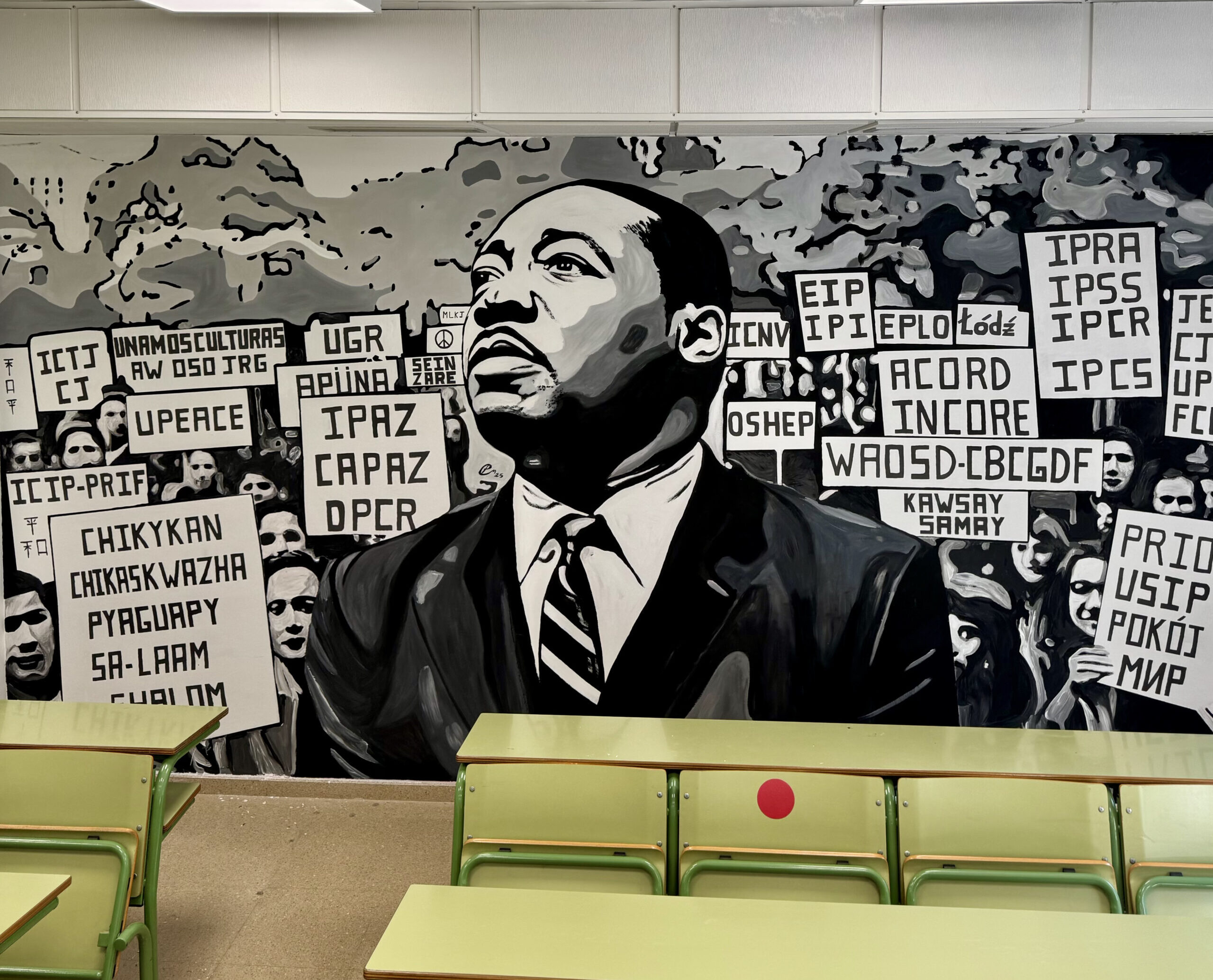 Finalizado el mural conmemorativo del II Foro Internacional de Paz en Granada
